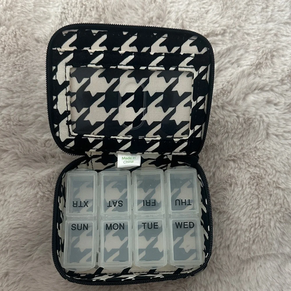 Vera Bradley Black & White Floral Zip Pill Organizer
